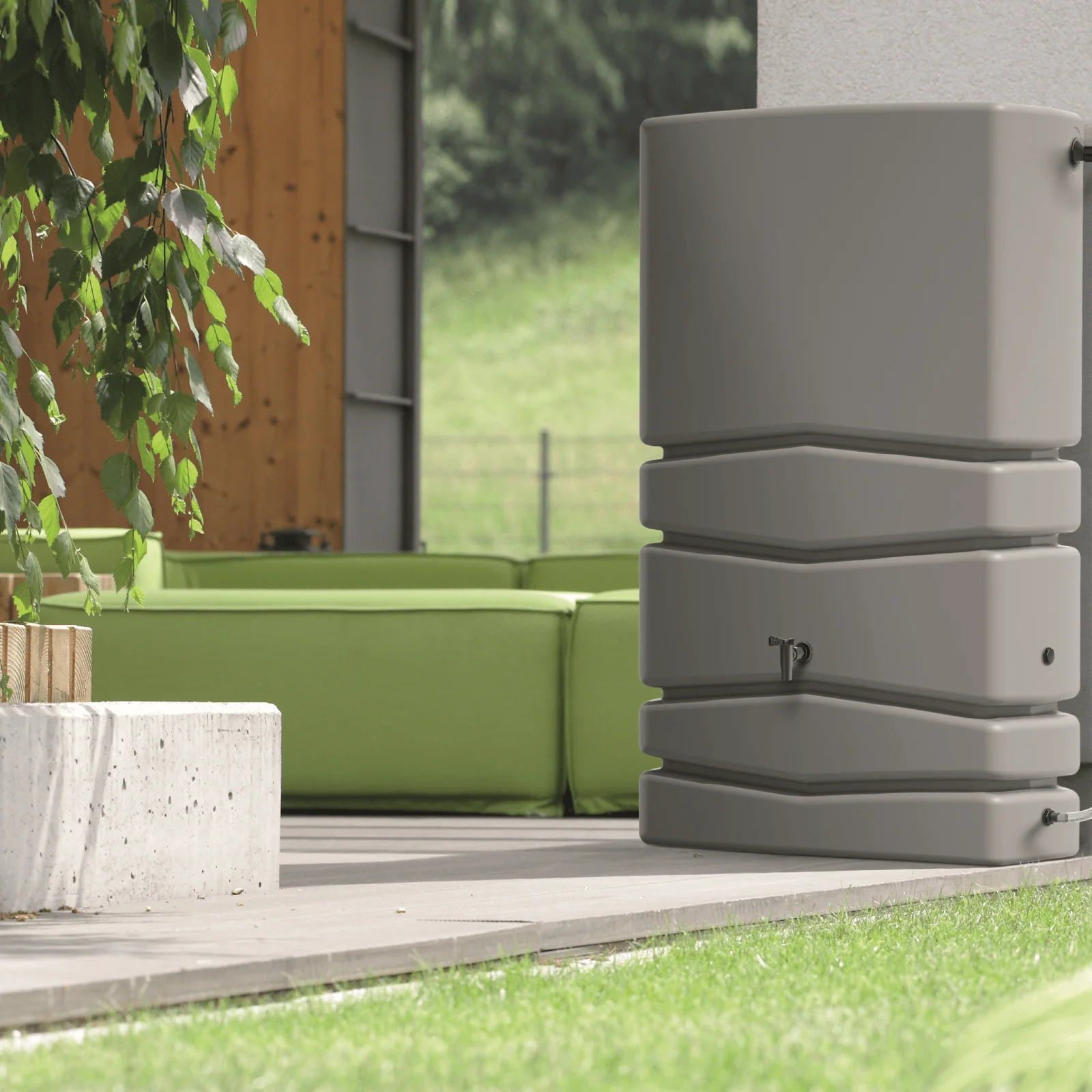 AQUA TOWER 350L Rainwater Tank - Image 3