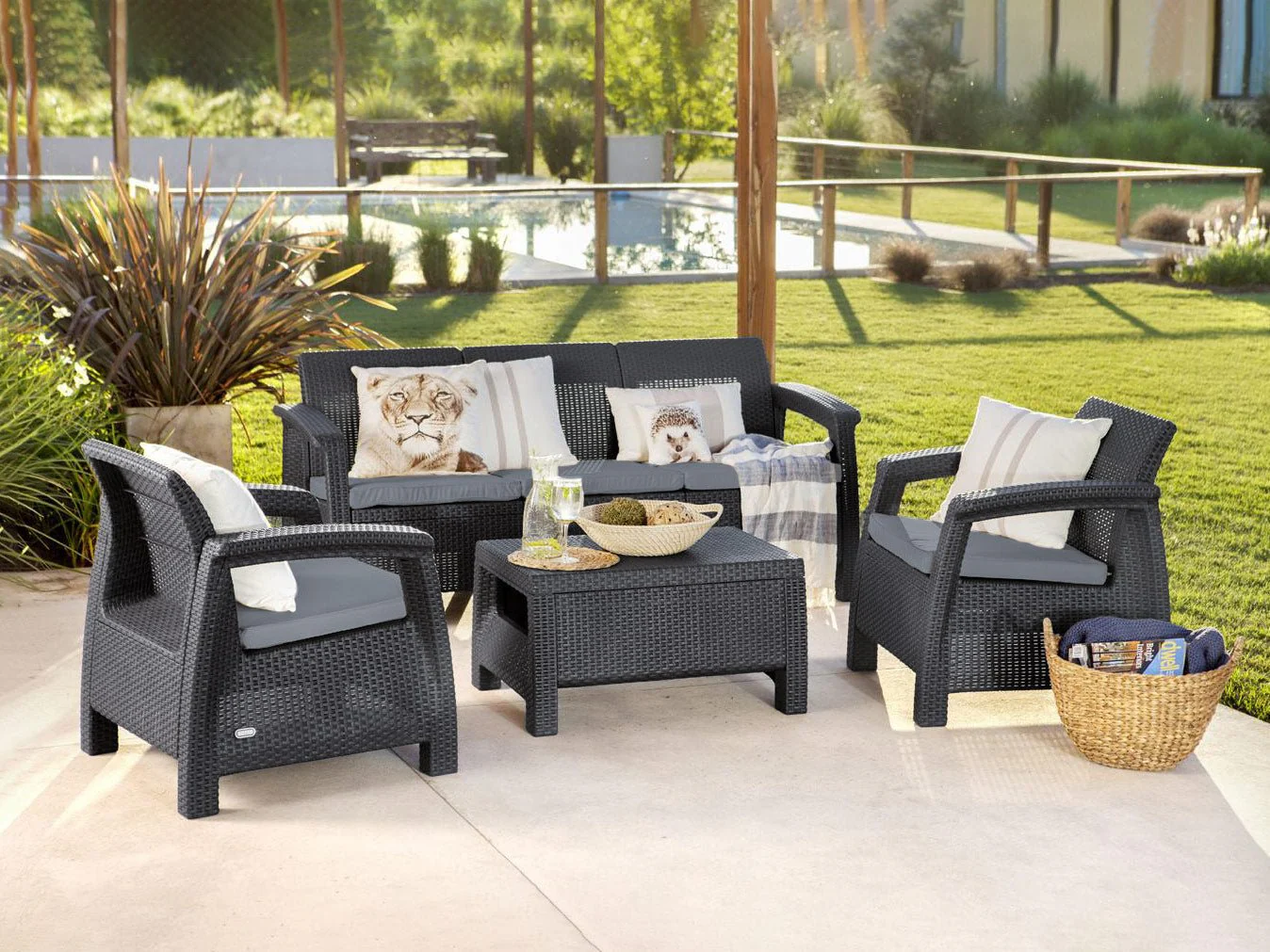 Keter Corfu 5 Seater Lounge Set - Image 3