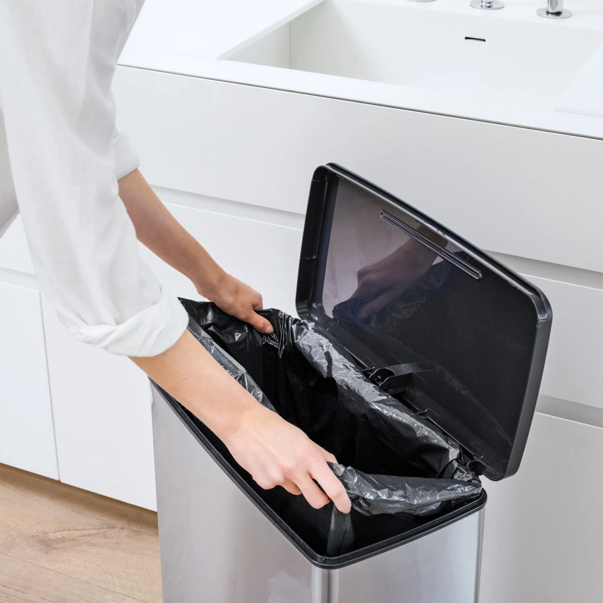 Curver Deco Pedal Bin - 65L - Steel Look - Image 6