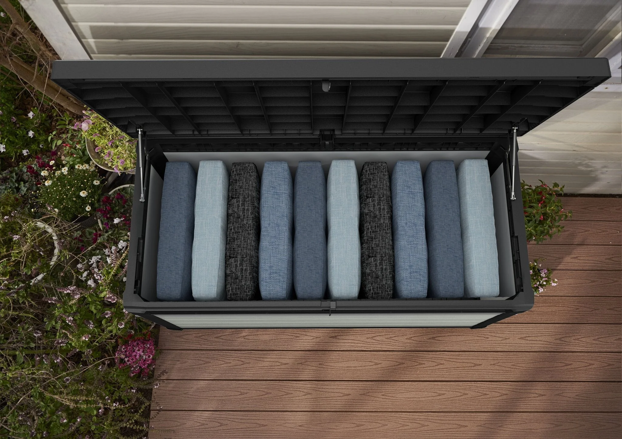 Keter Denali 757L Storage Box - Grey - Image 8