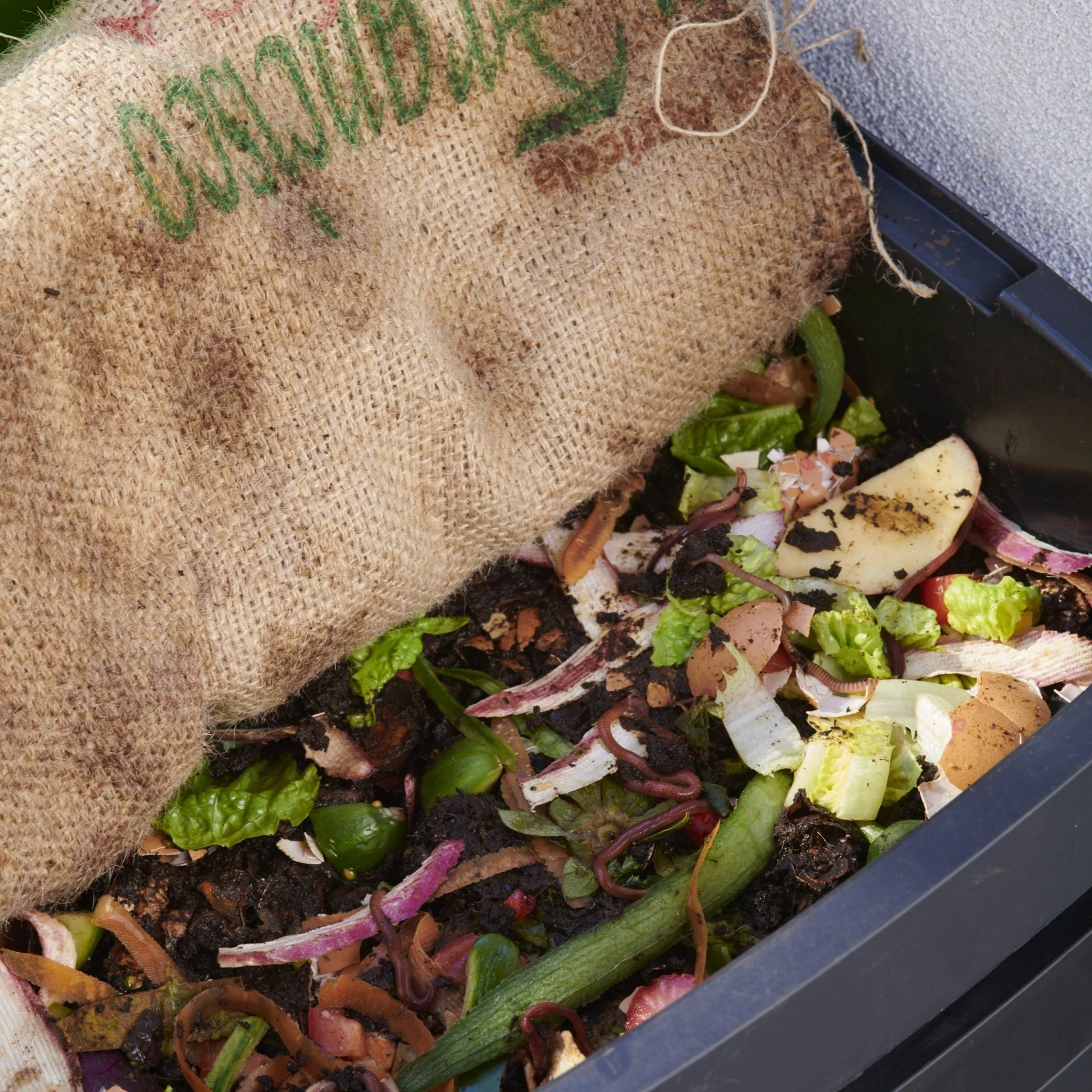 Repurposed Hessian Sack for Composting / Worm Farm - Pack of 5 - Image 4