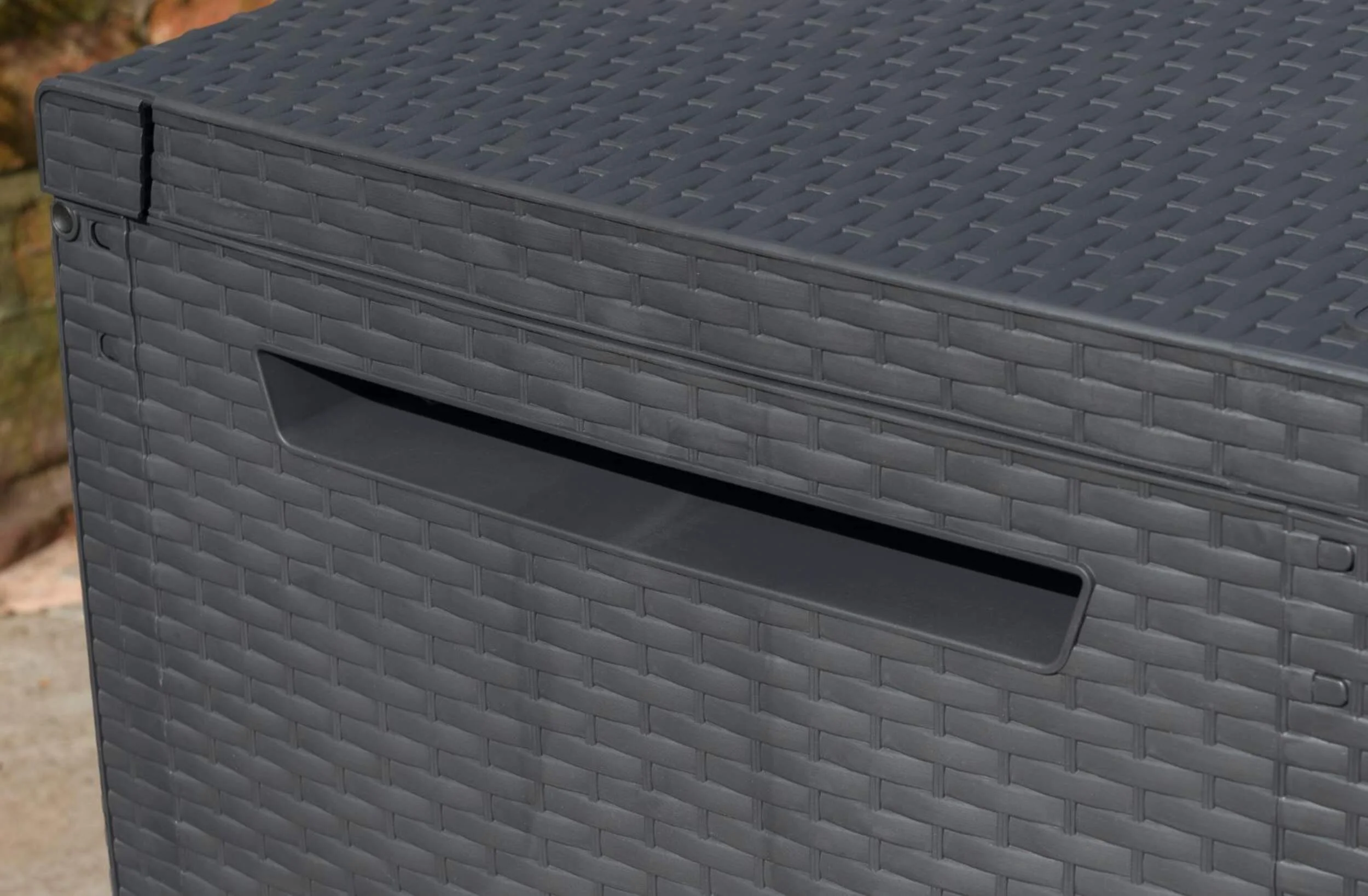 Keter Capri 305L Storage Box - Graphite - Image 8