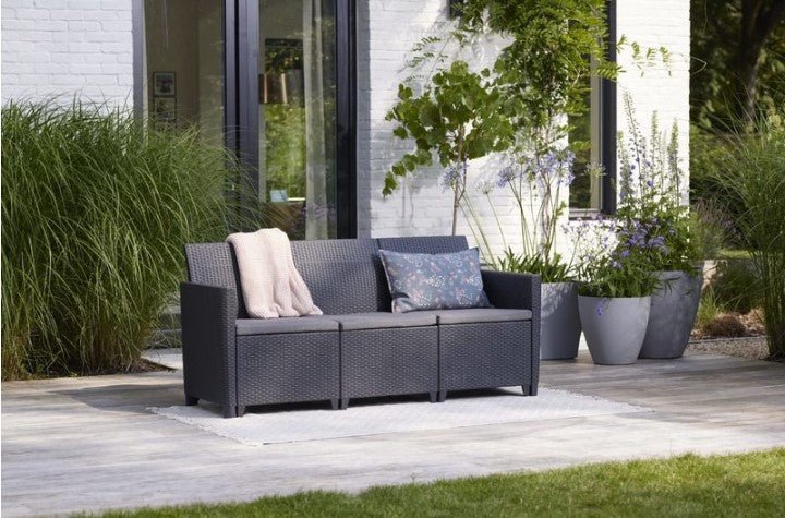 Keter Claire 5 Seater Set - Image 5