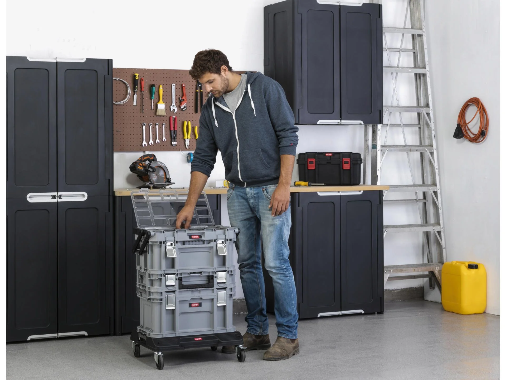 Keter Connect Cantilever Toolbox - Grey - Image 9