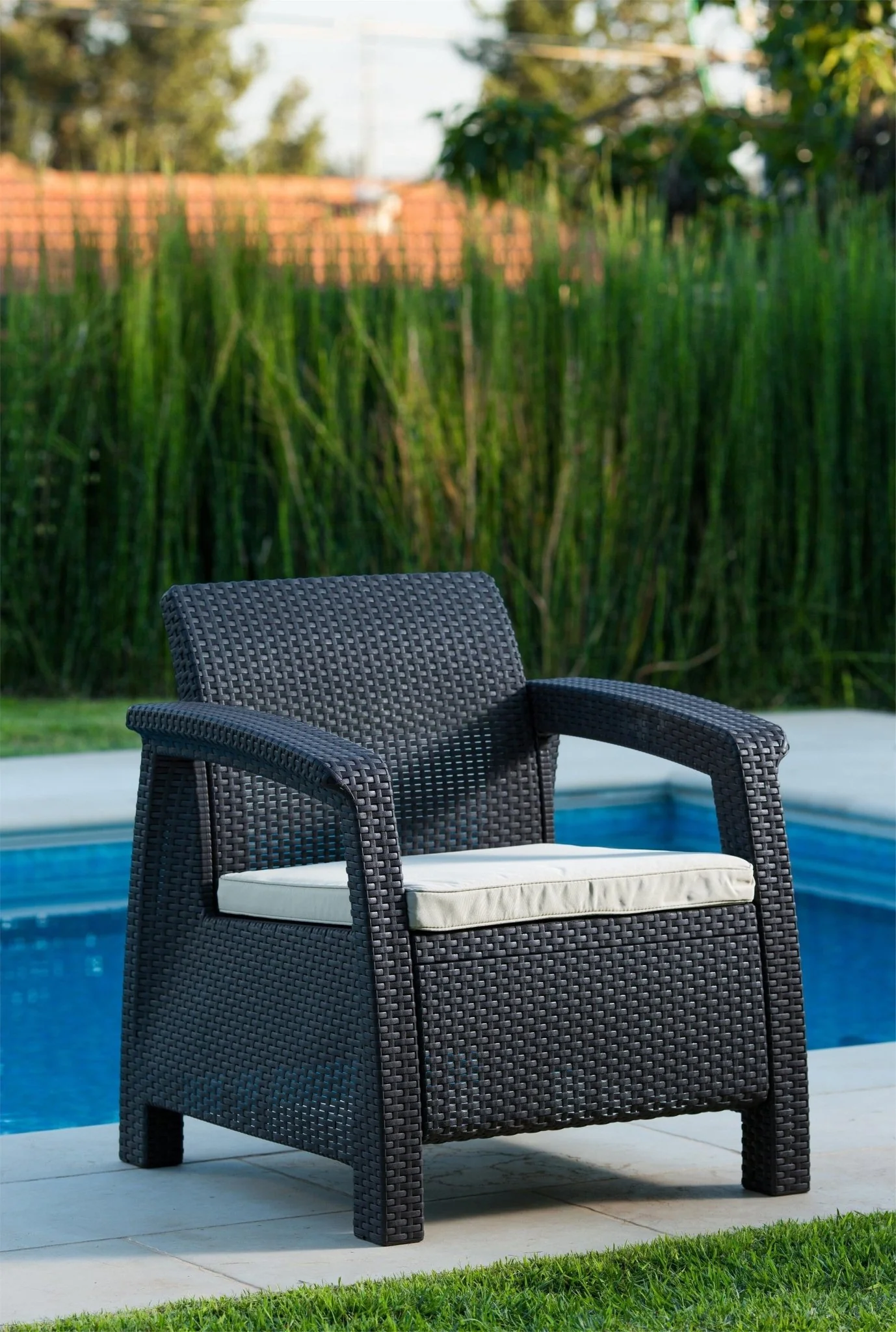 PRE ORDER: JULY. - Keter Corfu 4 Seater Lounge Set - Image 7