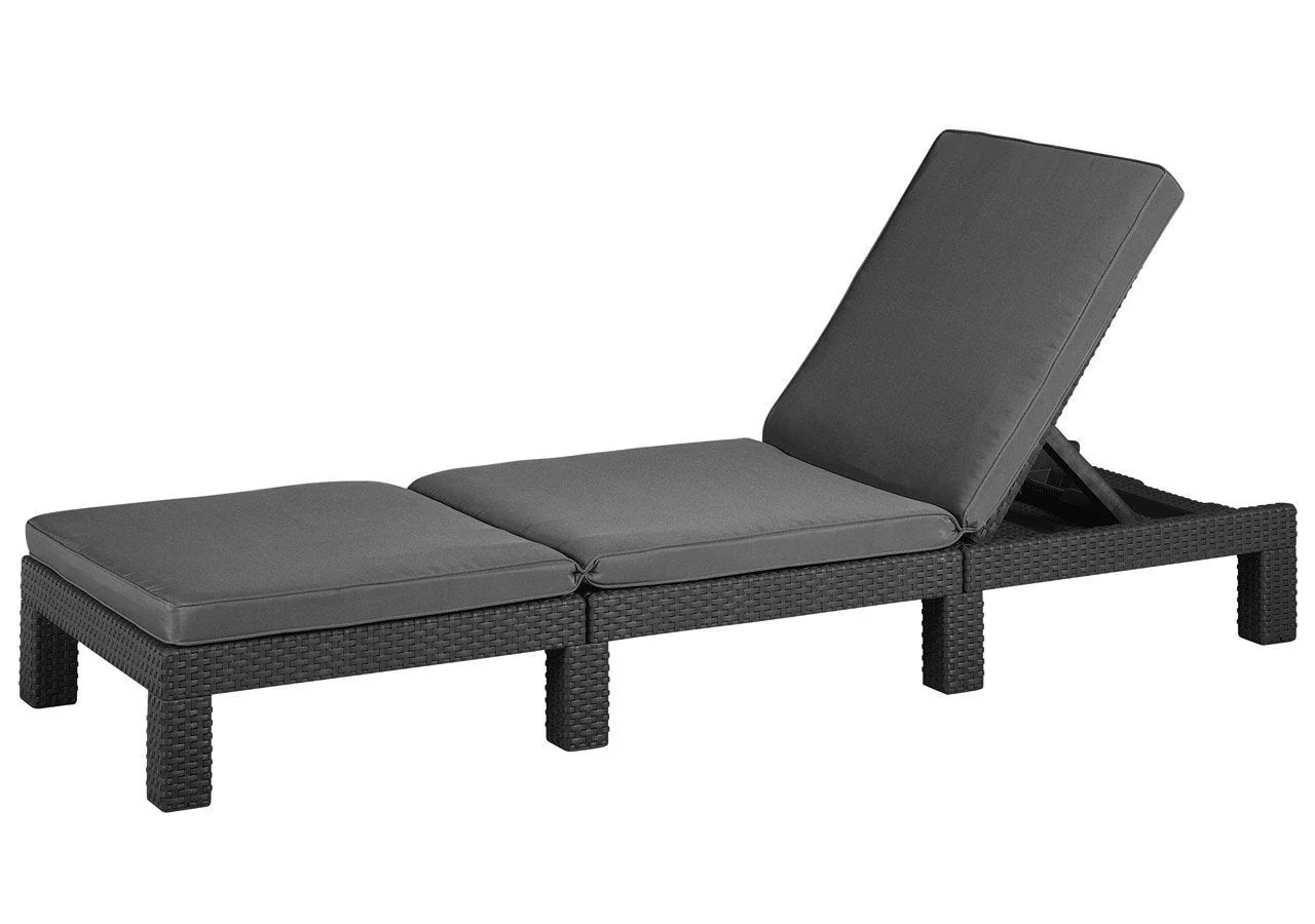 Keter Daytona Outdoor Sun Lounger - Image 3