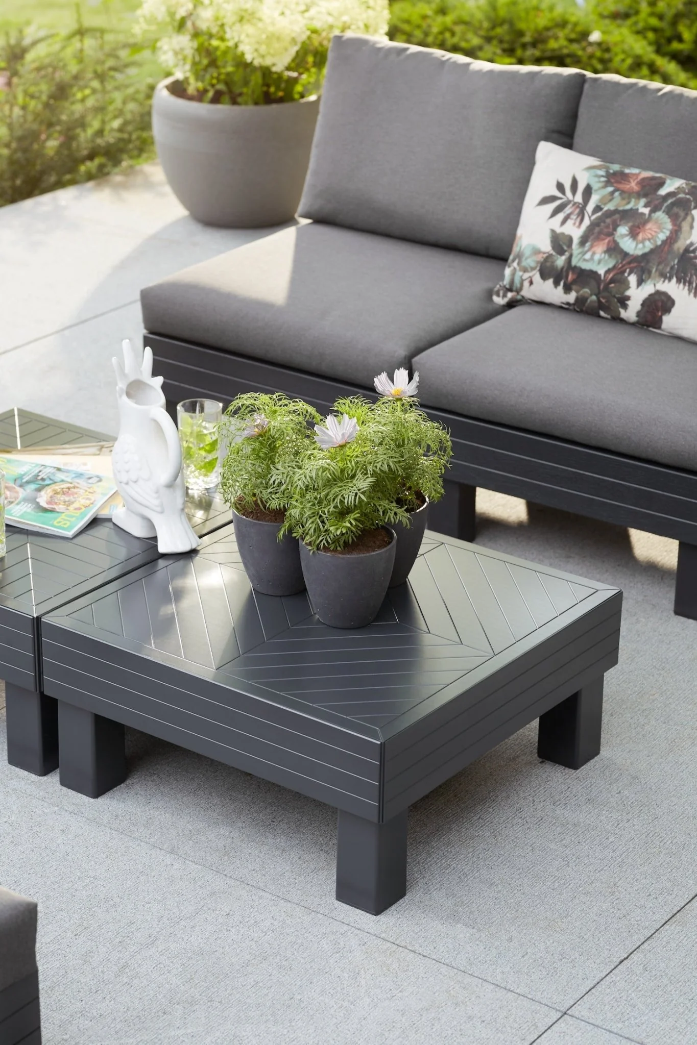 Keter Elements Cofee Table - Black - Image 4