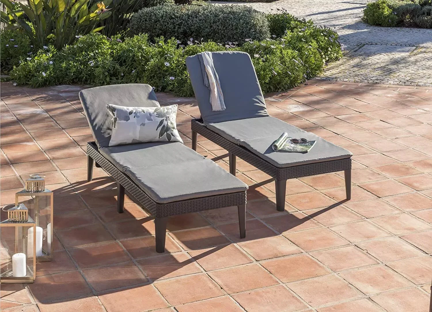 Keter Jaipur Outdoor Sun Lounger with Cushion - 2 Pack - Image 11