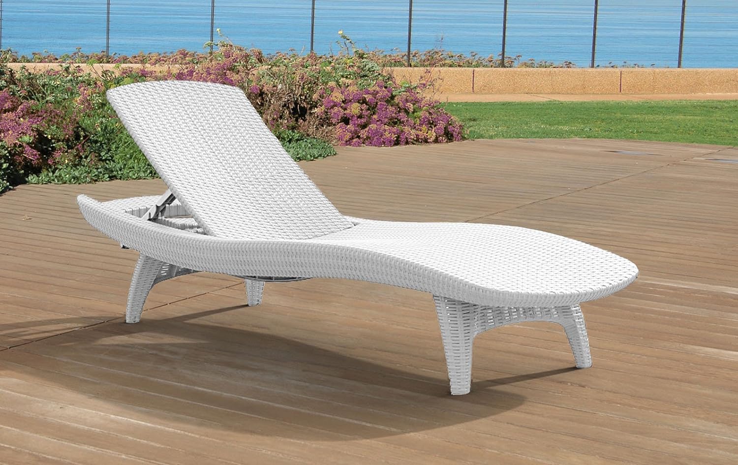 PRE ORDER: JUNE. - Keter Pacific Sun Loungers - White- 2 PACK - Image 4