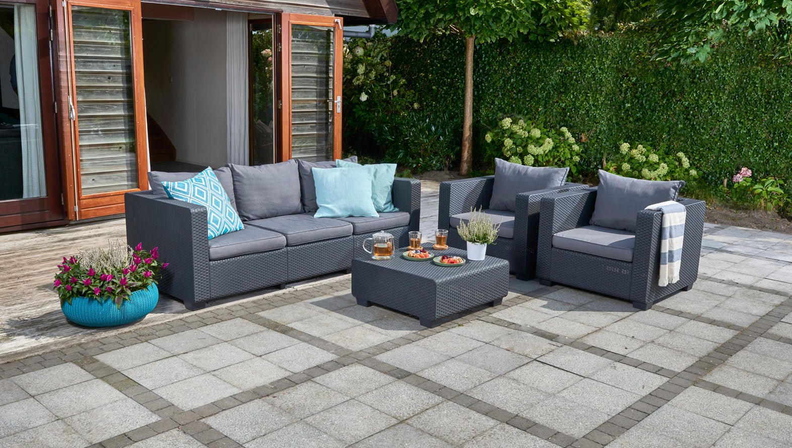 Keter Salta 3-seater Sofa - Image 7