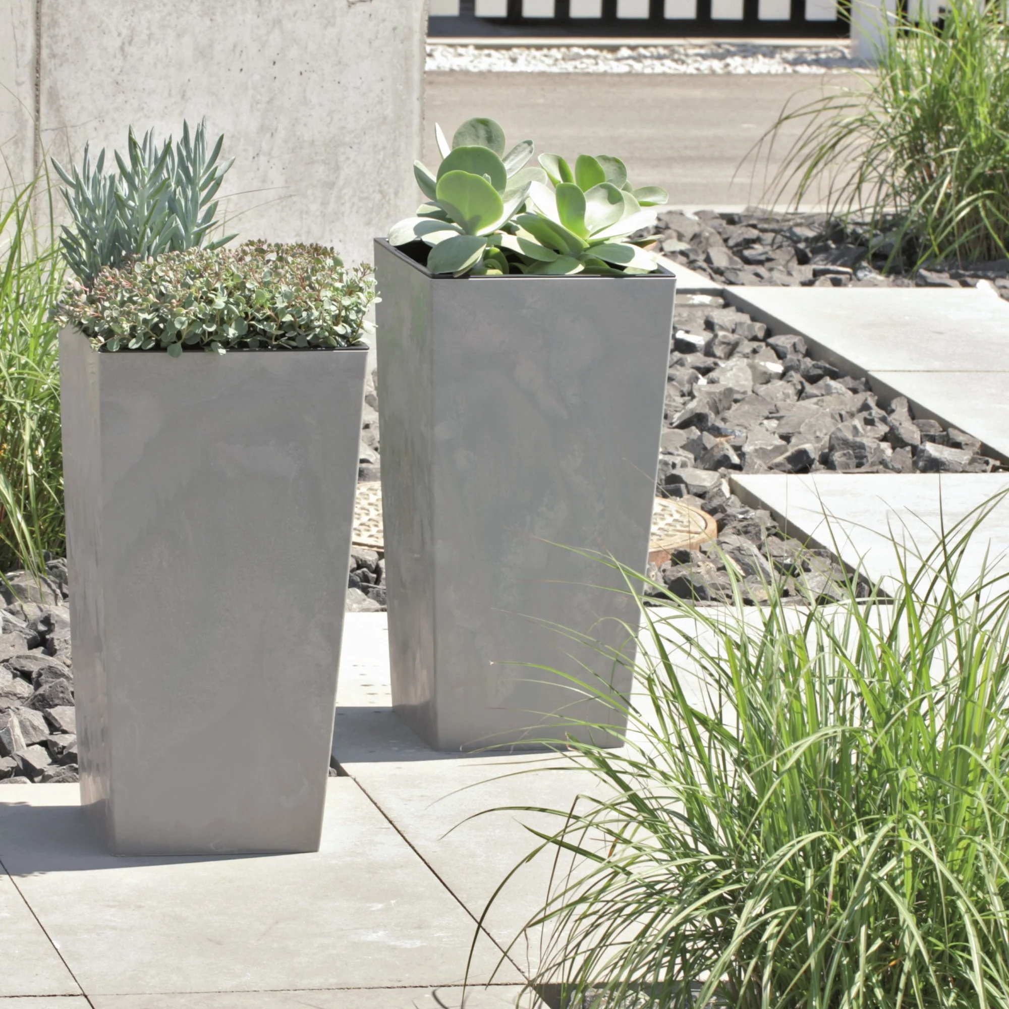 Urbi Tall Planter - Image 8
